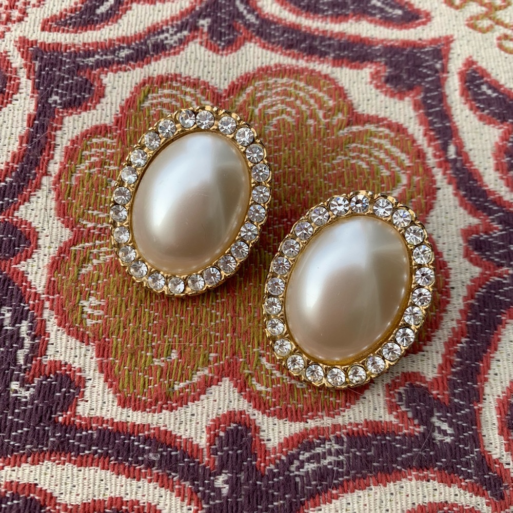 Vintage 80s Crystal & Faux Pearl Clip On Earrings